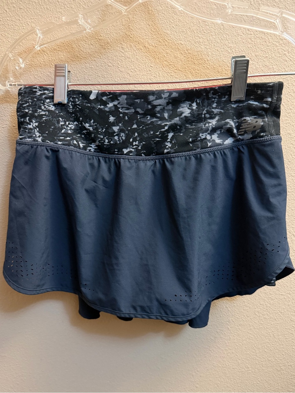 NEW BALANCE Tennis Golf Running Pickleball Skort Shorts Size SM Camo Wicking